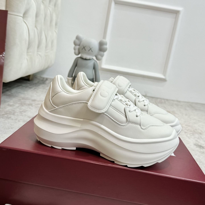 G*u*i casual shoes